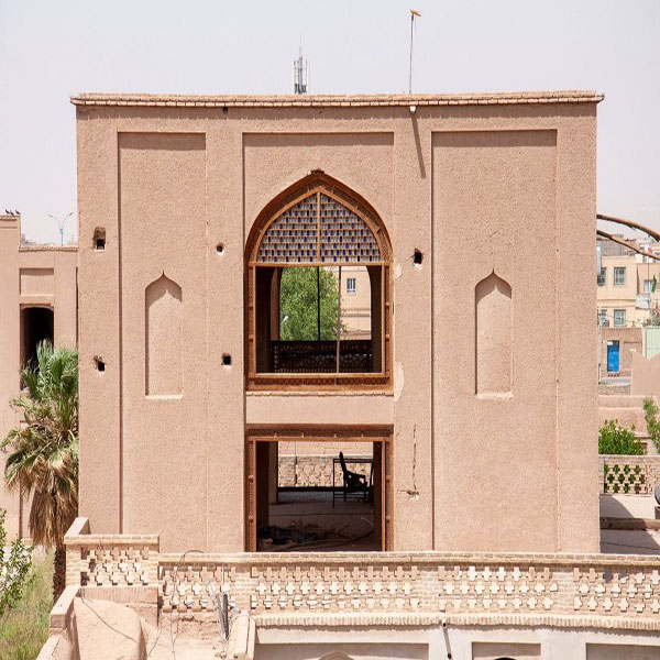 عمارت بهشت آیین